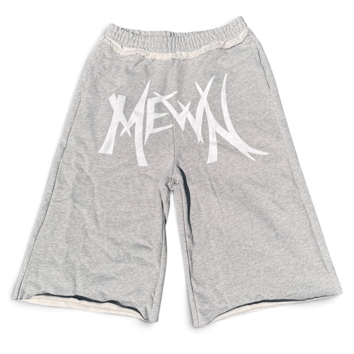 MEWN 3/4 shorts